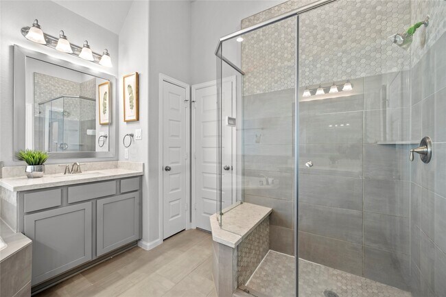 Building Photo - 4007 Centre Valley Ln