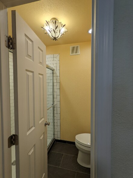 Building Photo - 419 Harvard Ave