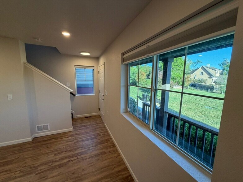 Building Photo - 727 Widgeon Cir