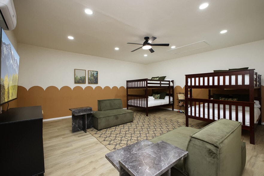 Building Photo - 2751 Forest Spur