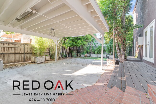 Building Photo - 2421 California Ave