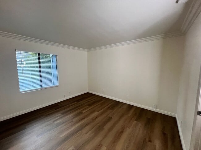 Building Photo - 3535 Banbury Dr