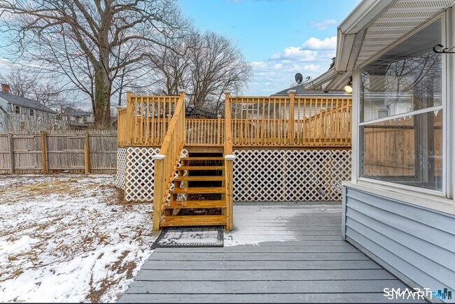 Building Photo - 87 Melrose Ave