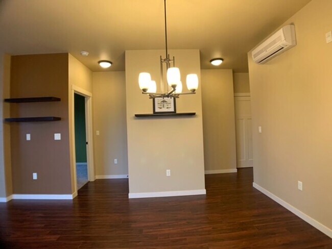 Building Photo - 45 Central Unit - 2 Bedrooms, 2 baths, 988 Sq. Ft.