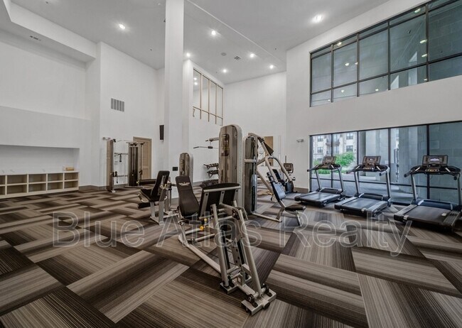 Building Photo - 2700 Old Denton Rd