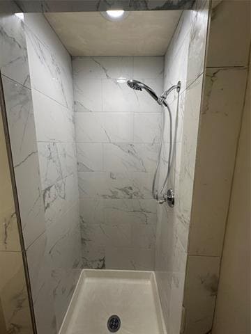 Building Photo - 2400 Southlake Ct