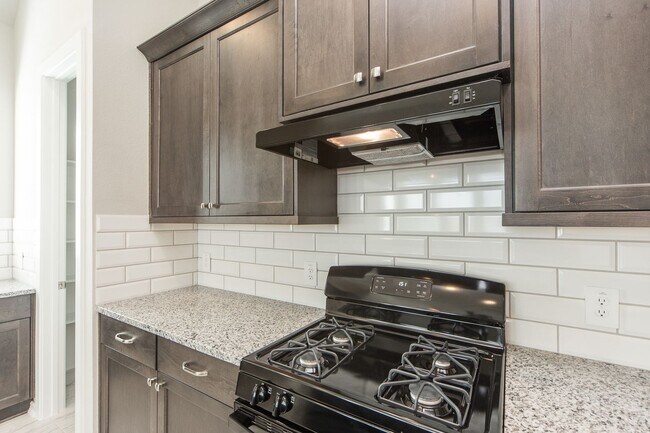 Building Photo - 2131 Wisteria Cove Dr