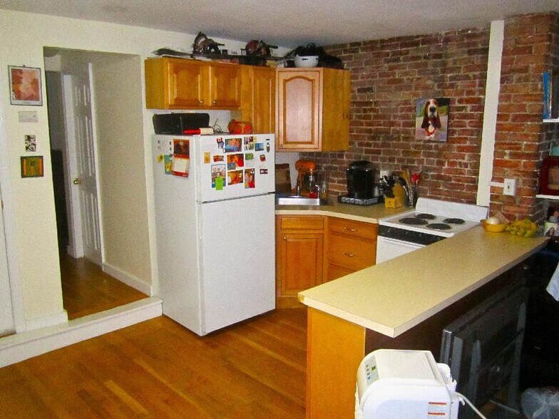 Primary Photo - 10 Symphony Rd