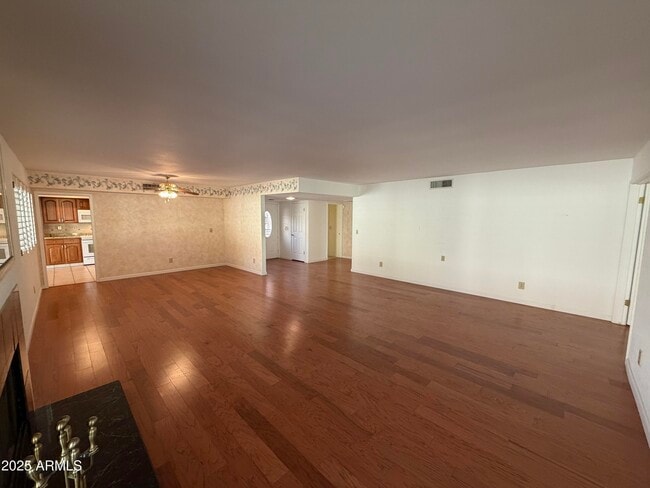 Building Photo - 10402 E Regal Dr