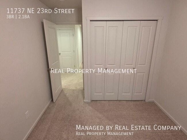 Building Photo - 11737 NE 23rd St