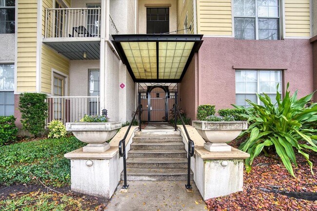 Building Photo - 402 S Armenia Ave