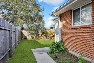 Building Photo - 339 39th St