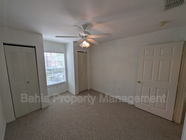 Building Photo - 10562 Windsor Lake Ct