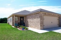 Building Photo - 1201 Stallion Dr
