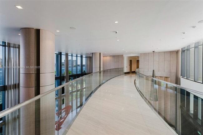 Building Photo - 3916 Island Estates Dr