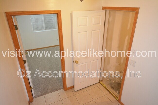 Building Photo - 5200 Hardy Ct