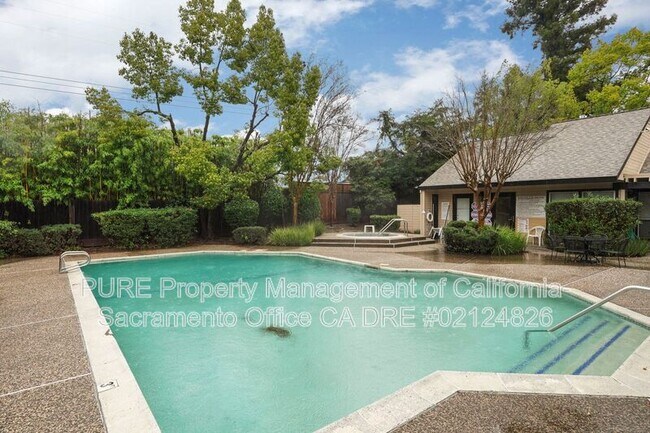 Building Photo - 9200 Madison Green Ln