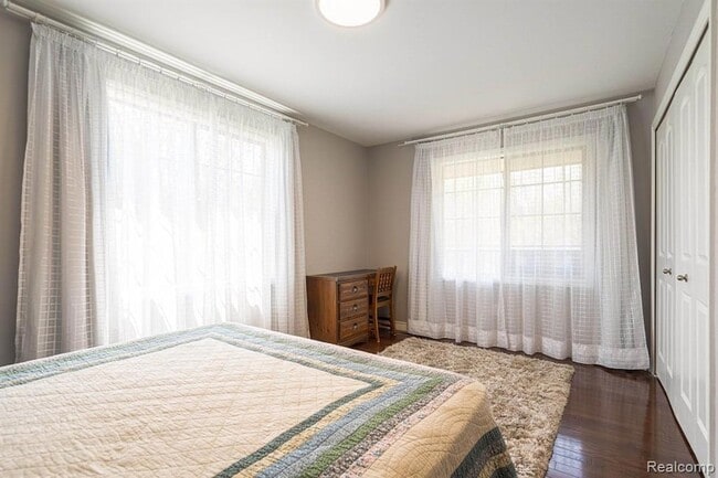 Building Photo - 4906 Stonehenge Dr