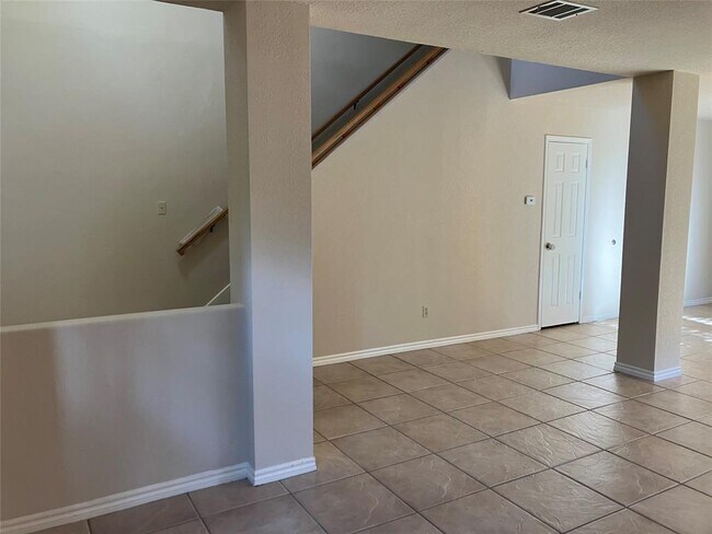 Building Photo - 7409 Potters Trail