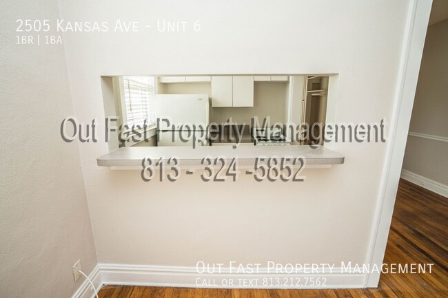 Building Photo - 2505 W Kansas Ave