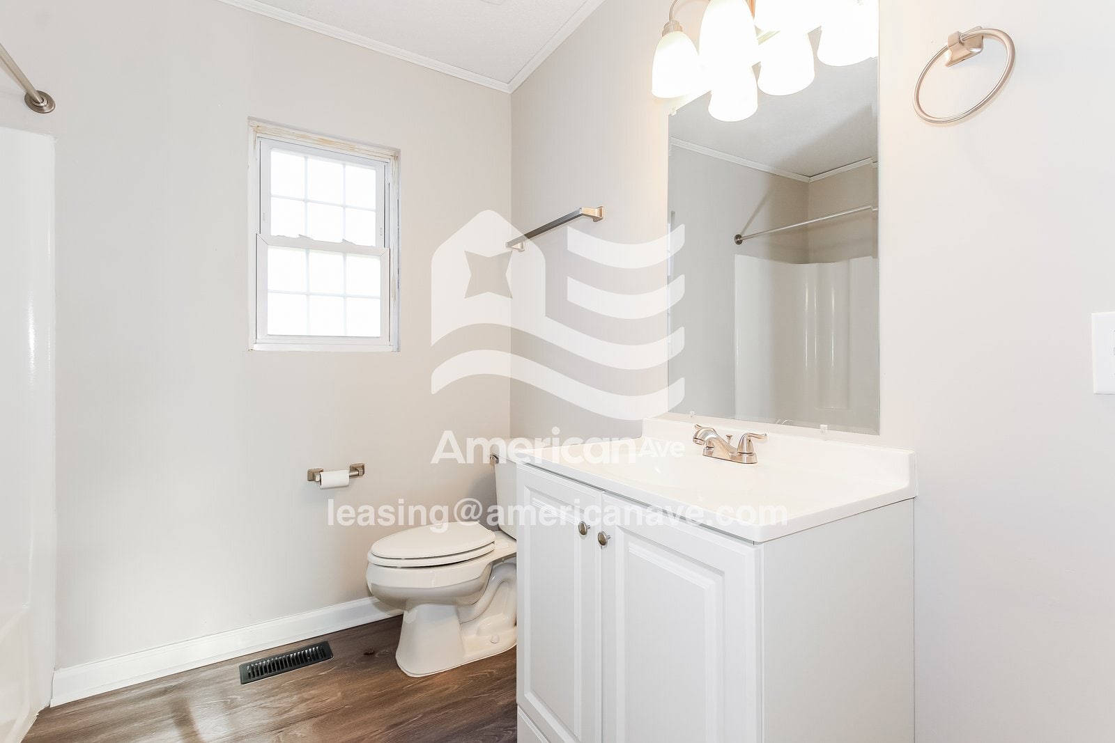 Building Photo - 4378 Saxon Dr