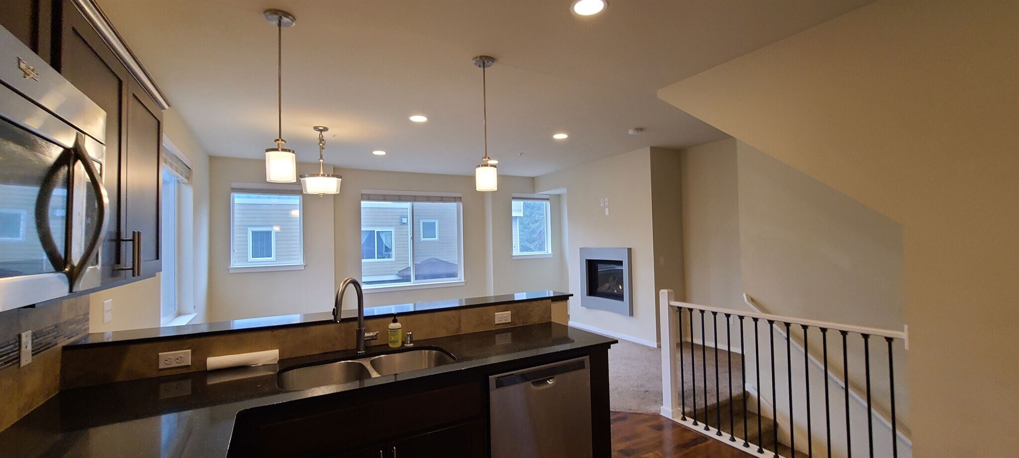 Building Photo - 2115 201st Pl SE