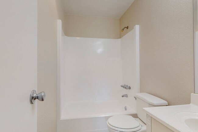 Building Photo - Coming Soon! Comfortable 3 bd / 2 ba Home for Lease in Cleburne