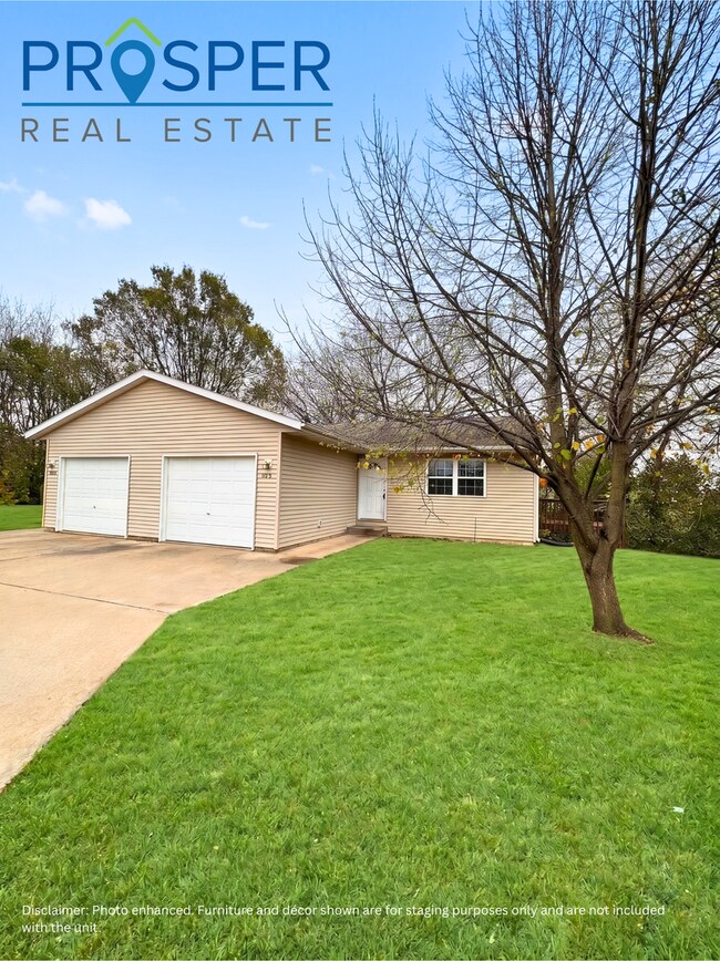 Building Photo - 2023 Mittelstadt Ln