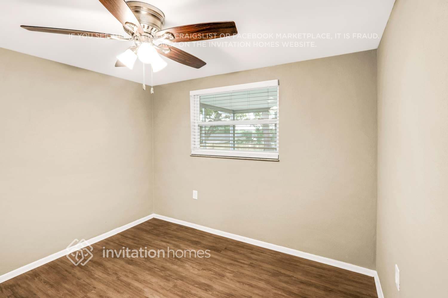 Building Photo - 9410 Rainbow Ln