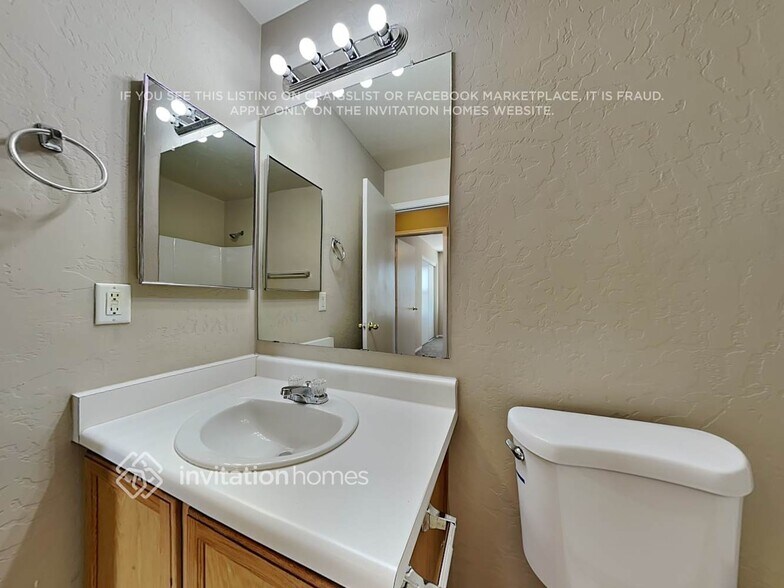 Building Photo - 6960 W Cactus Wren Dr