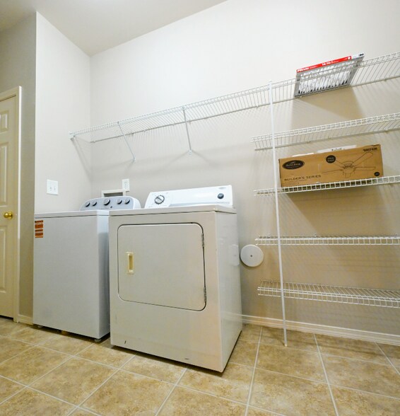 Building Photo - 8930 Chalkstone Rd