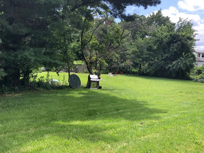 Building Photo - 1259 Queen St