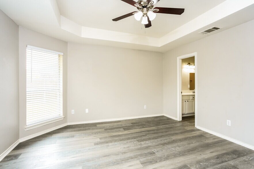 Building Photo - 2716 Wild Grove Ln