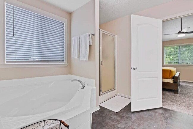 Building Photo - 2933 W Tubac Dr
