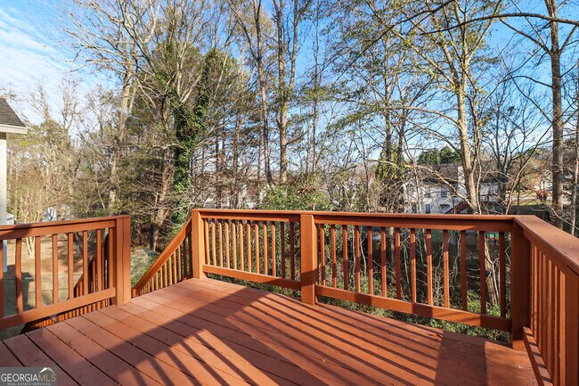 Building Photo - 7134 Hazelwood Dr