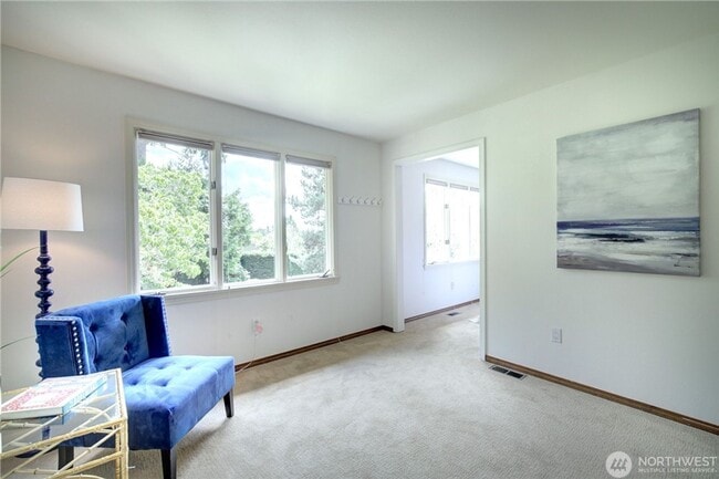 Building Photo - RARE Find House for Rent in Yarrow Point!