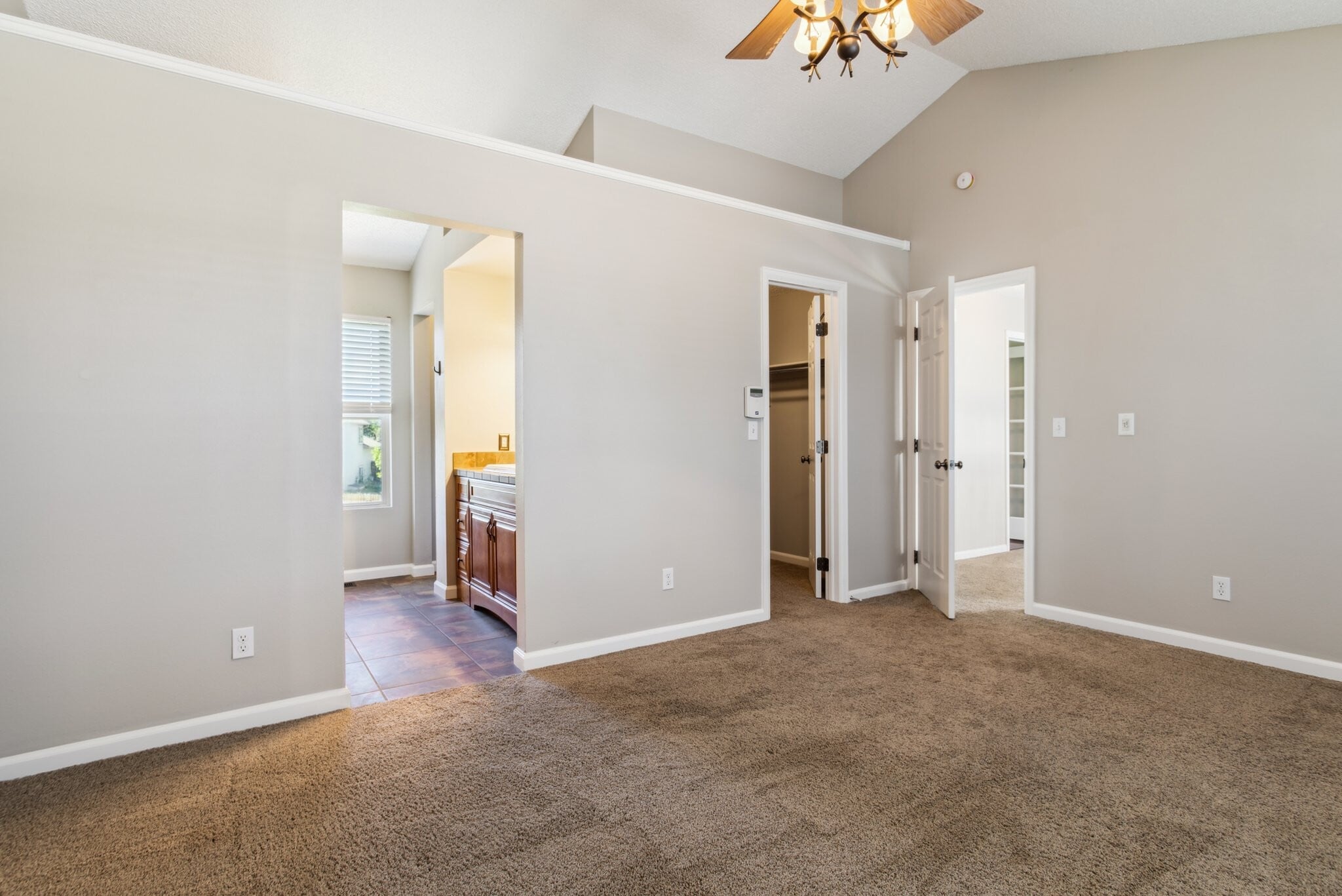 Building Photo - 6450 Stonehedge Dr