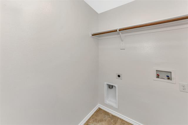 Building Photo - 2201 Sweetwood Dr