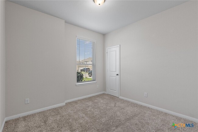 Building Photo - 1037 Shelby Dr