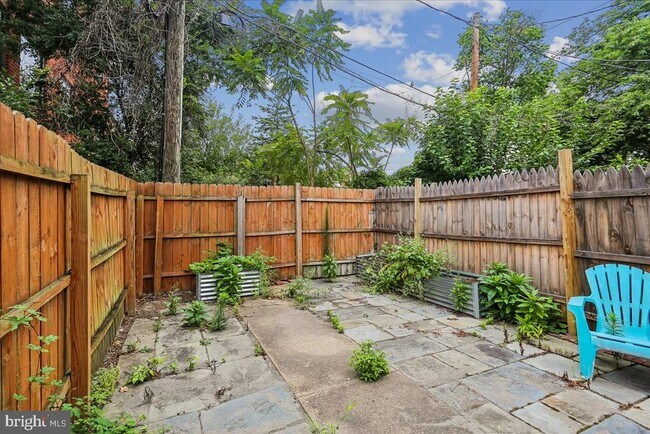 Building Photo - 108 Baggett Pl