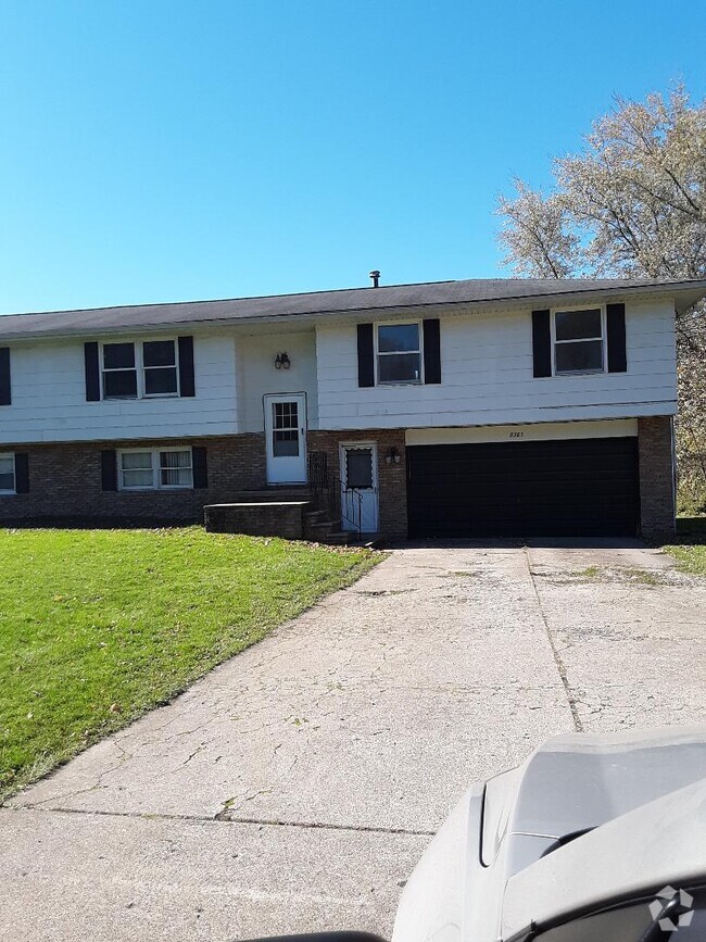 Building Photo - 8385 Ladonna Cir NW