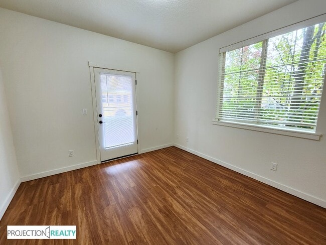 Building Photo - 8061 NE Rockne Way