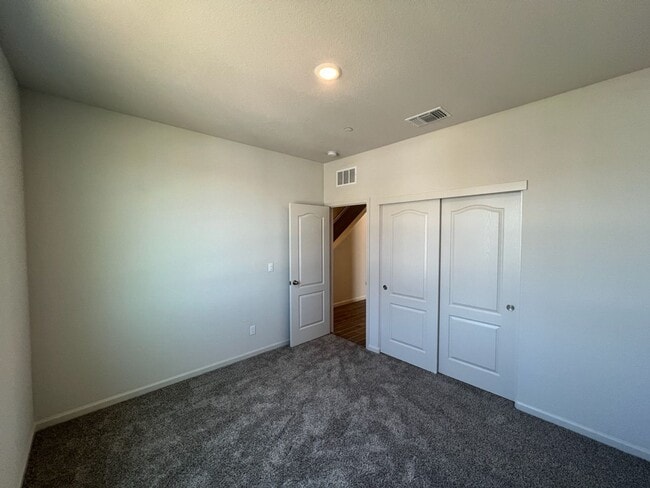 Building Photo - 4-bedroom two story plus a bonus loft!