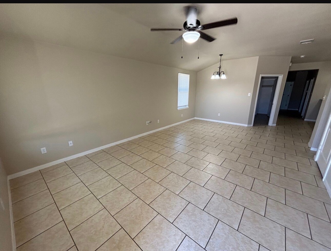 Building Photo - 4304 Ivory Ln