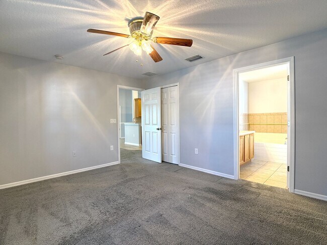 Building Photo - 310 White Ibis Ln