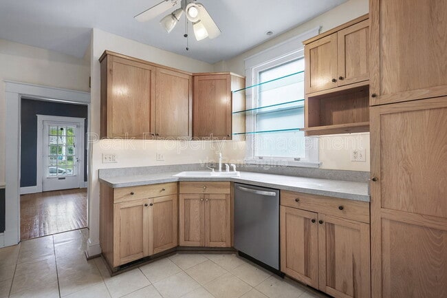 Building Photo - 1310 Greycourt Ave