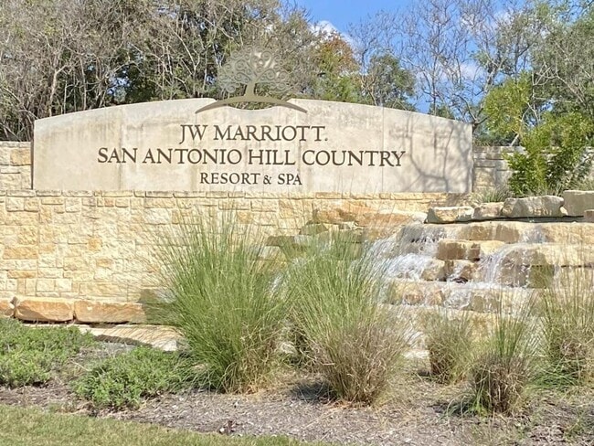 Building Photo - 24914 Resort Pkwy