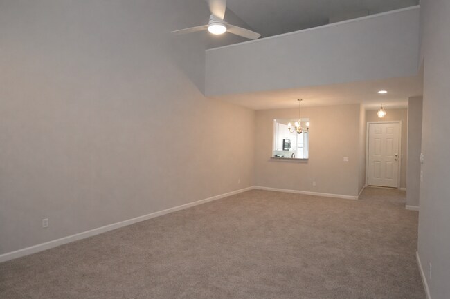 Building Photo - 3319 Philmont Dr