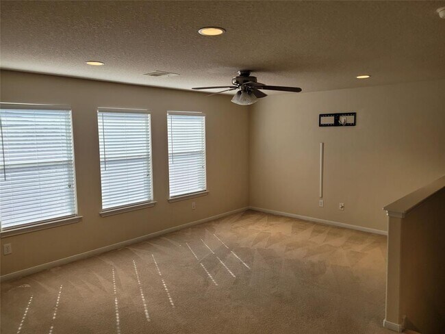 Building Photo - 6619 Halcyon Days Dr