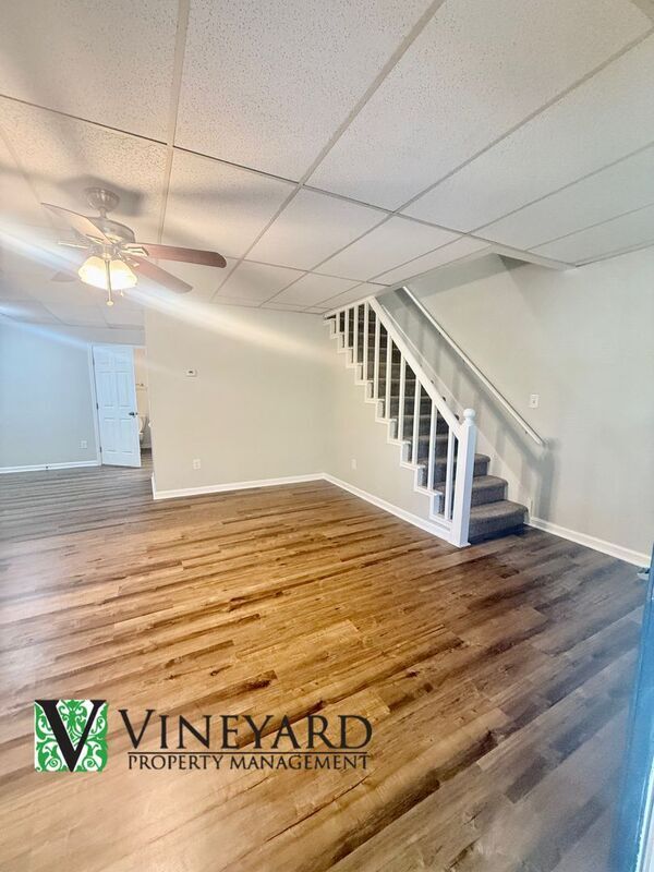 Building Photo - 4520 Bartow Carver Rd